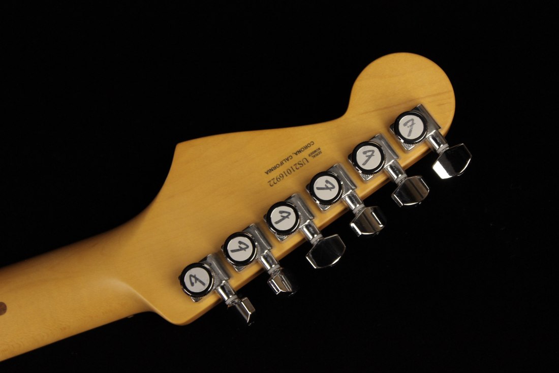 Fender American Ultra Stratocaster - RW APL