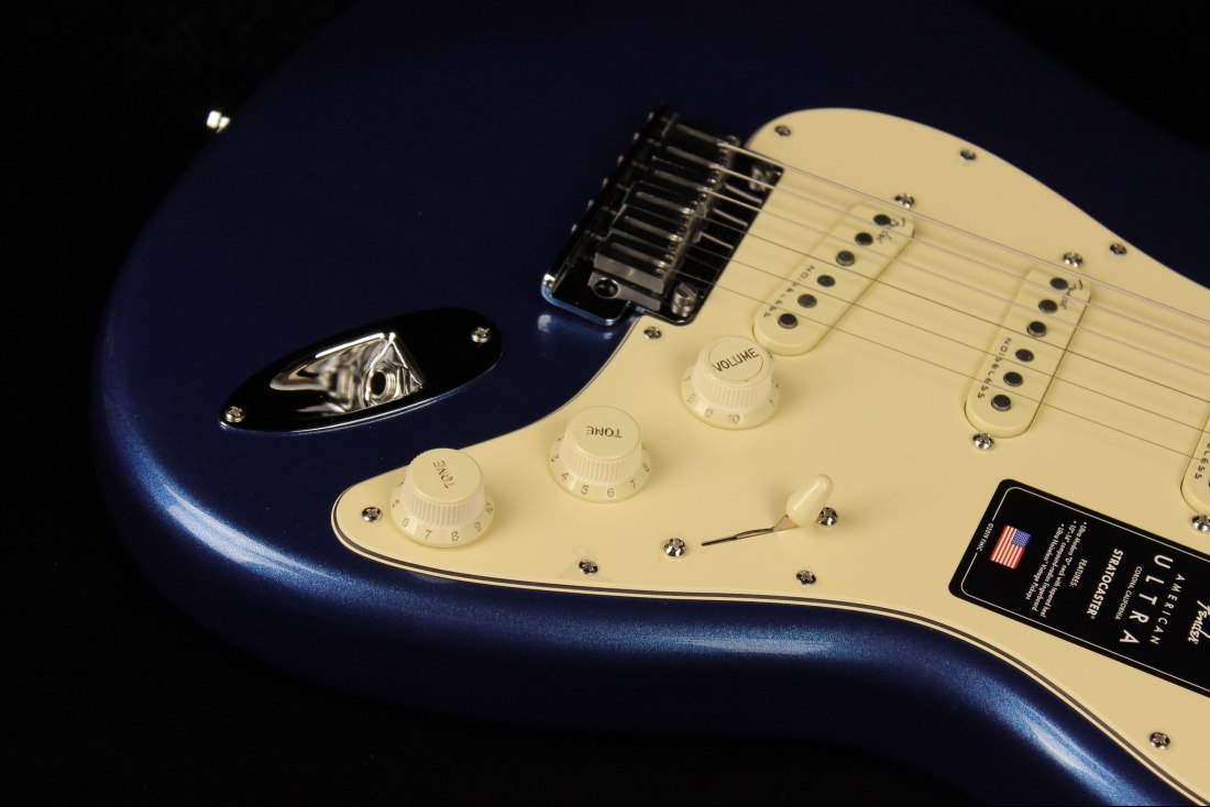 Fender American Ultra Stratocaster - MN COB