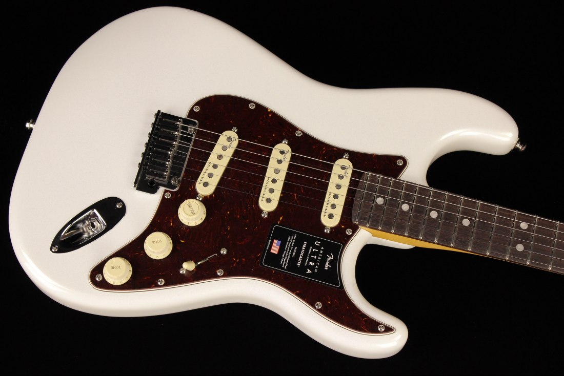 Fender American Ultra Stratocaster - RW APL