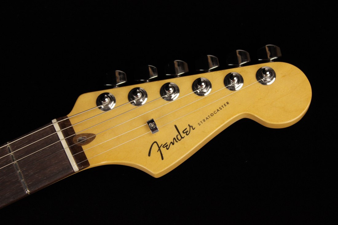 Fender American Ultra Stratocaster - RW APL