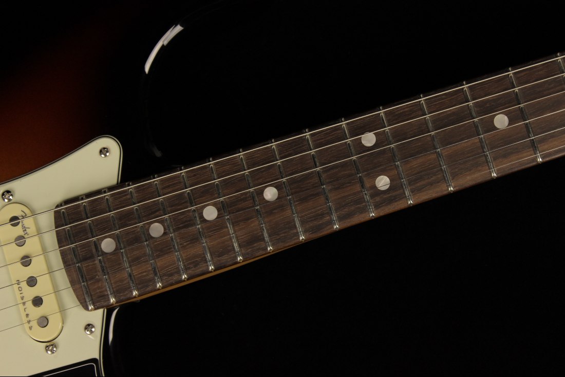 Fender American Ultra Stratocaster - RW ULB