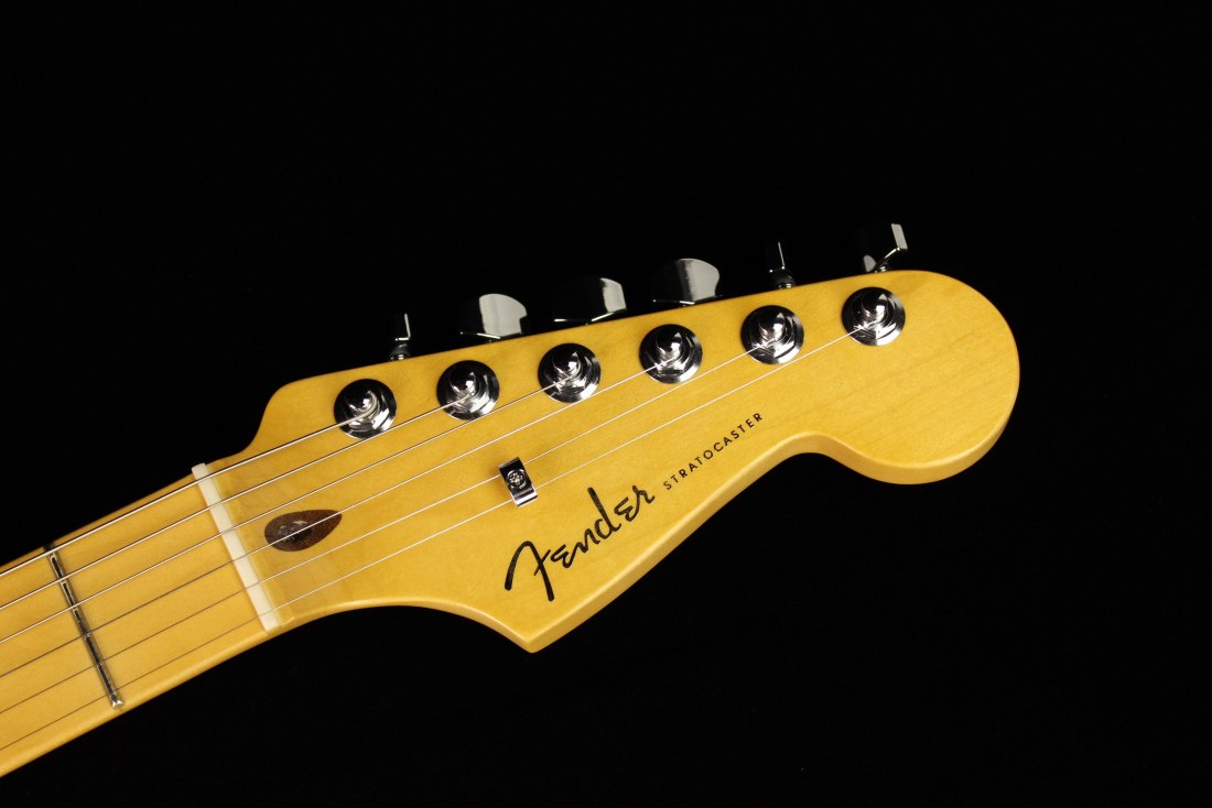 Fender American Ultra Stratocaster HSS - MN ULB