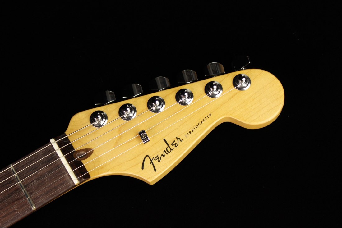 Fender American Ultra Stratocaster HSS - RW COB