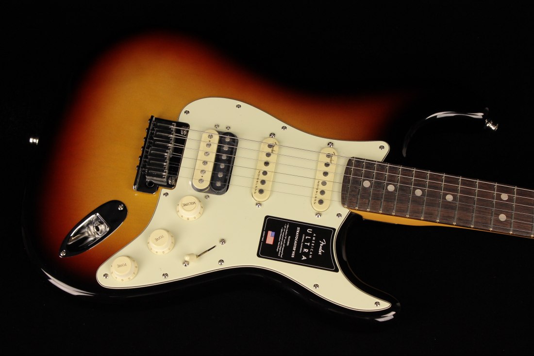 Fender American Ultra Stratocaster HSS - RW ULB