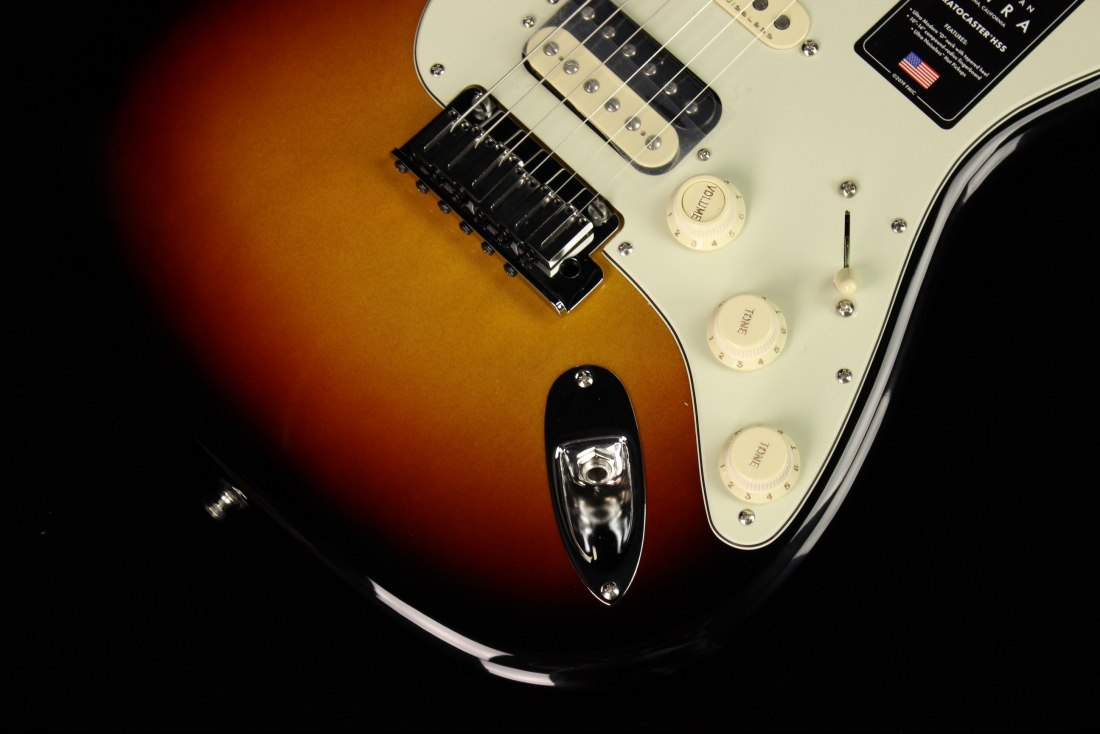 Fender American Ultra Stratocaster HSS - MN ULB