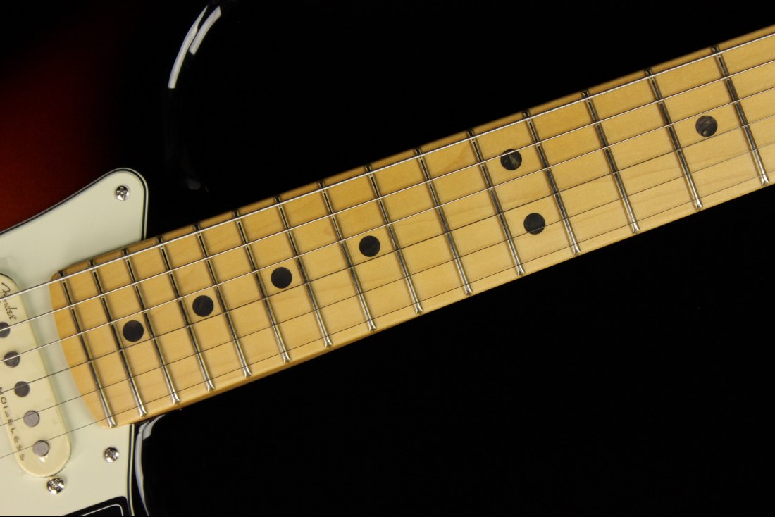 Fender American Ultra Stratocaster HSS - MN ULB