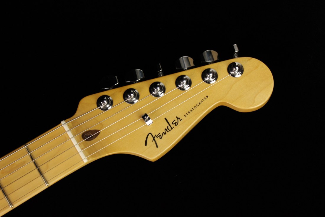 Fender American Ultra Stratocaster HSS - MN ULB