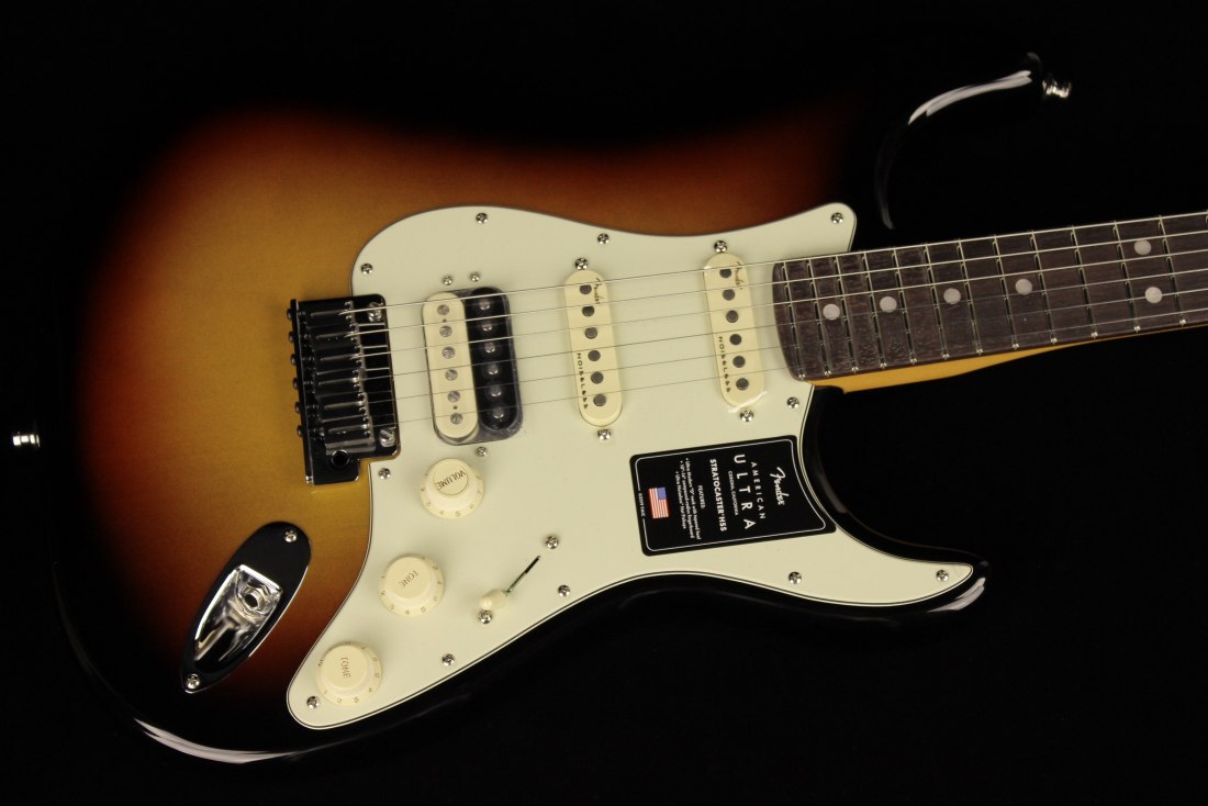 Fender American Ultra Stratocaster HSS - RW ULB