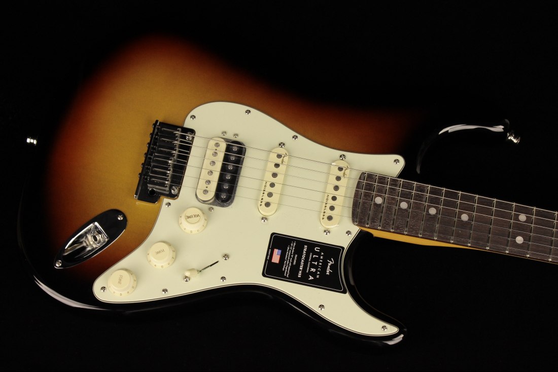 Fender American Ultra Stratocaster HSS - RW ULB