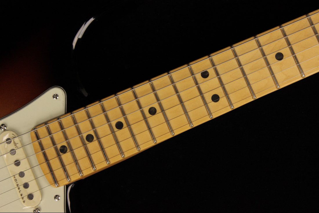 Fender American Ultra Stratocaster HSS - MN ULB