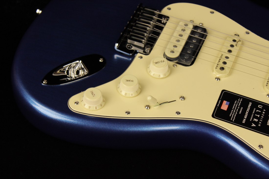 Fender American Ultra Stratocaster HSS - RW COB