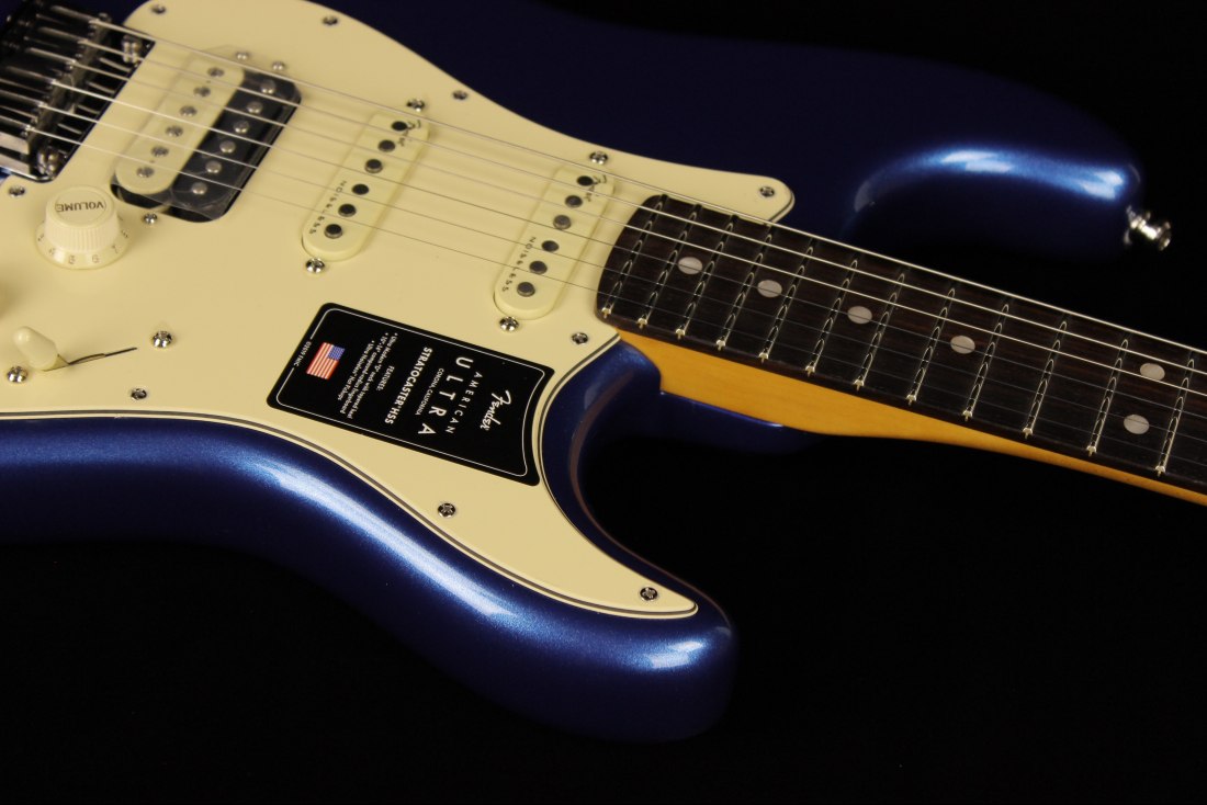 Fender American Ultra Stratocaster HSS - RW COB