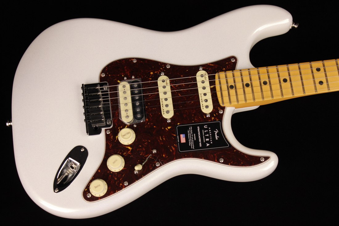 Fender American Ultra Stratocaster HSS - MN APL