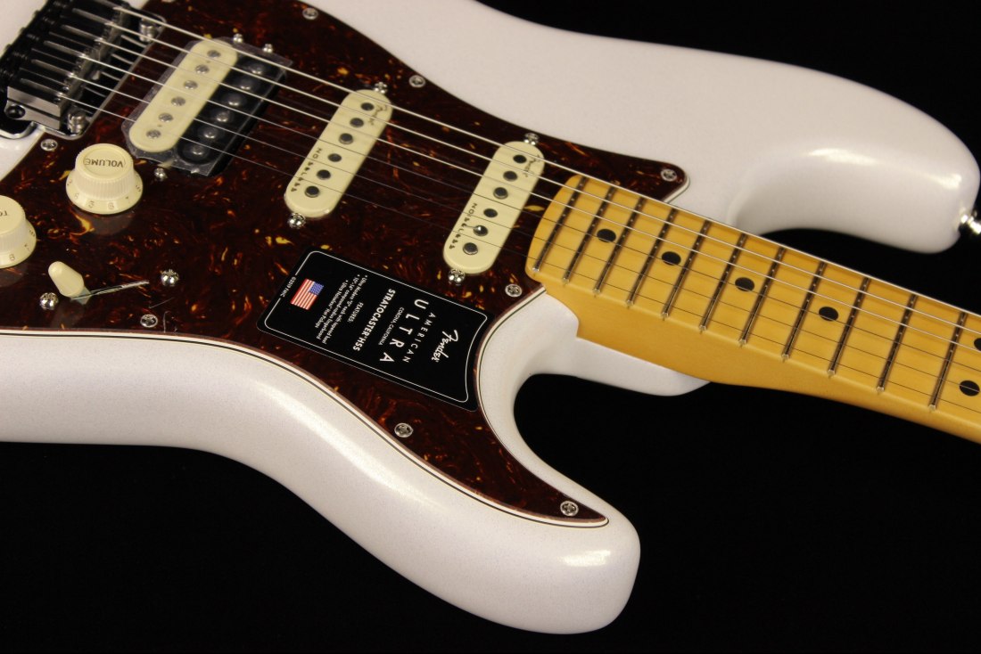 Fender American Ultra Stratocaster HSS, Maple, Ultraburst