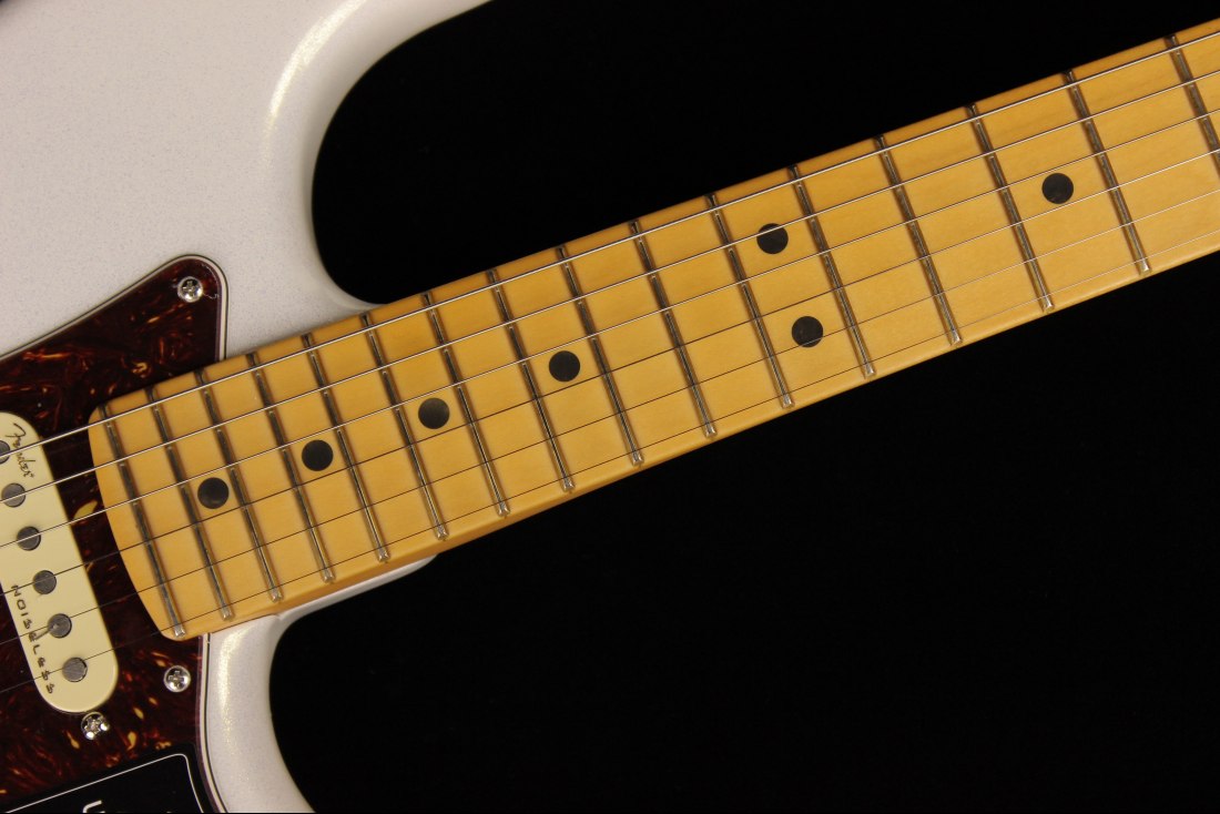 Fender American Ultra Stratocaster HSS - MN APL