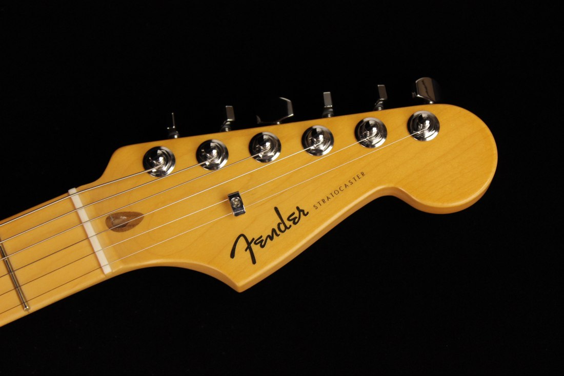 Fender American Ultra Stratocaster HSS - MN APL