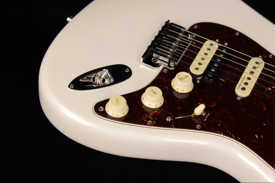 Fender American Ultra Stratocaster HSS - MN APL