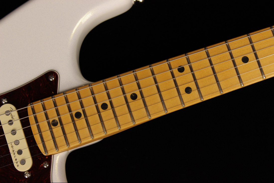 Fender American Ultra Stratocaster HSS - MN APL