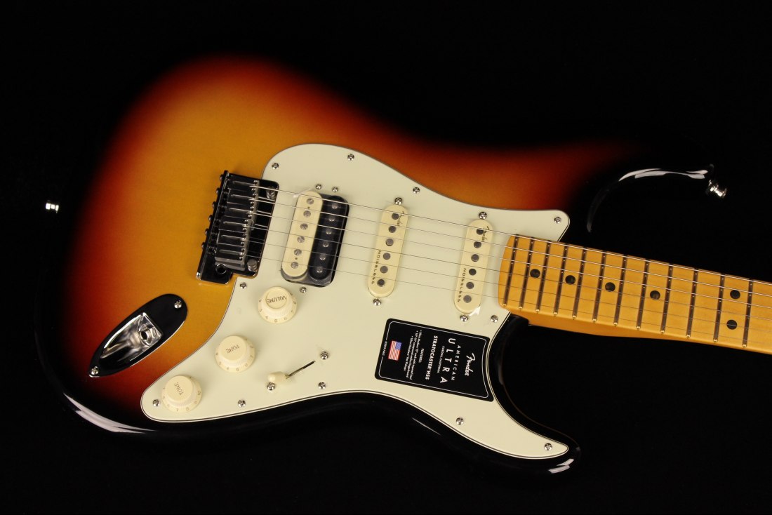 Fender American Ultra Stratocaster HSS - MN ULB