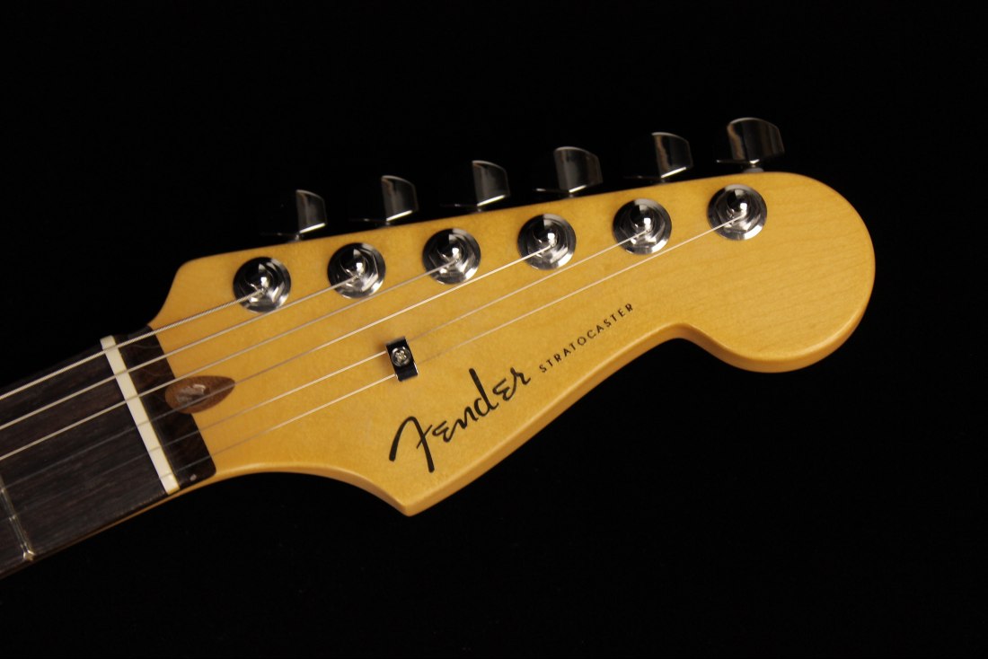 Fender American Ultra Stratocaster HSS - RW ULB