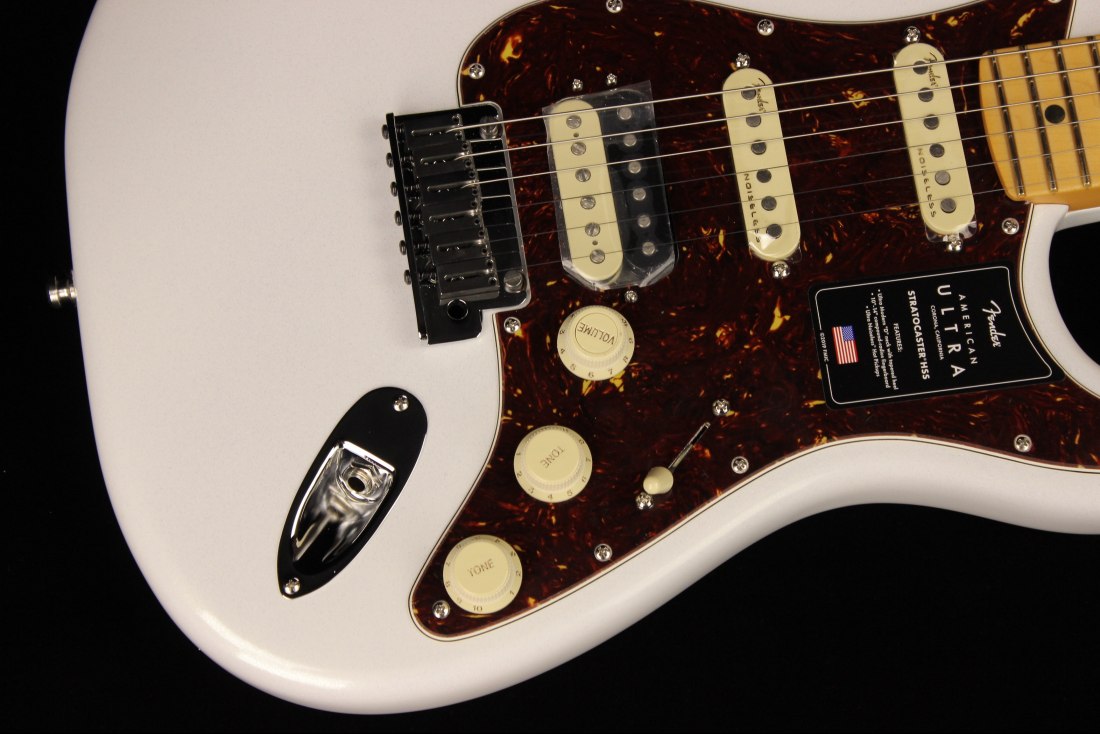 Fender American Ultra Stratocaster HSS - MN APL