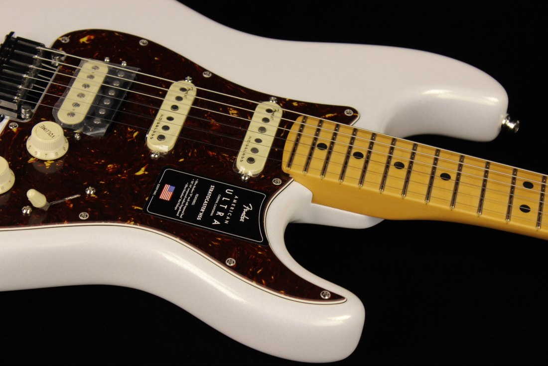 Fender American Ultra Stratocaster HSS - MN APL