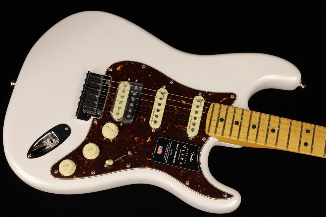 Fender American Ultra Stratocaster HSS - MN APL