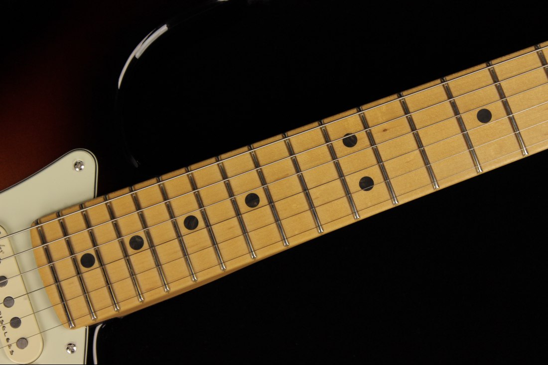 Fender American Ultra Stratocaster HSS - MN ULB