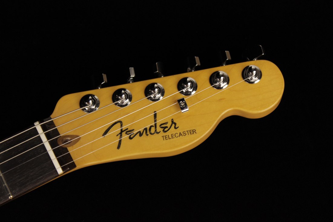 Fender American Ultra Telecaster - RW APL