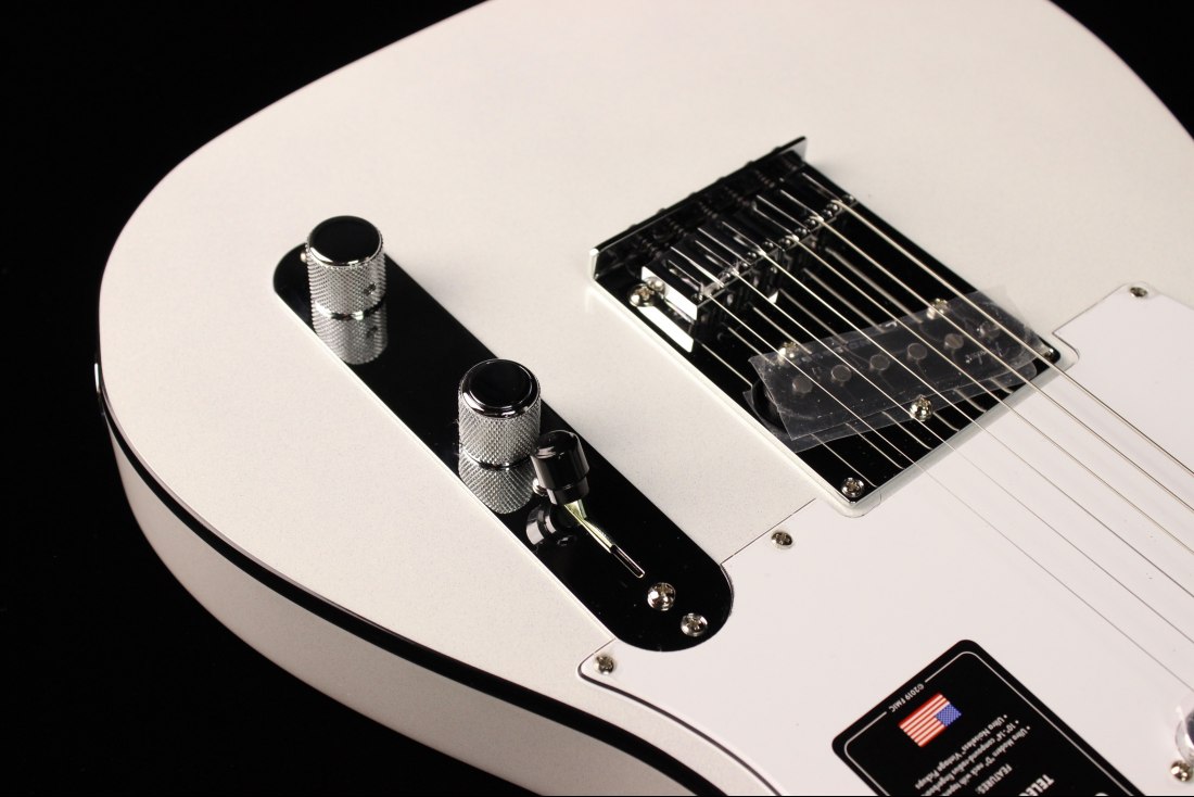 Fender American Ultra Telecaster - RW APL