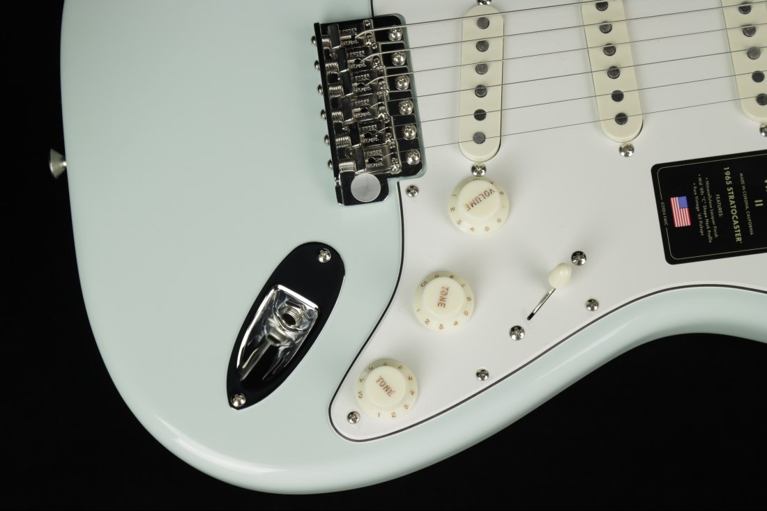 Fender American Vintage II 1965 Stratocaster - SNB