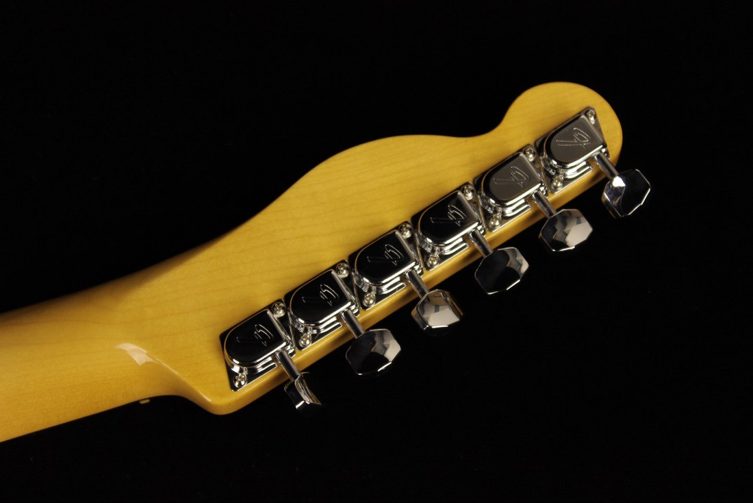 Fender American Vintage II 1977 Telecaster Custom - OWT