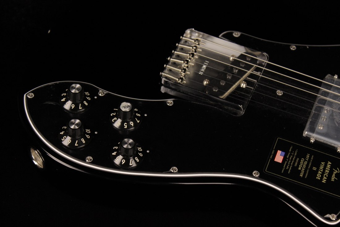 Fender American Vintage II 1977 Telecaster Custom - BLK