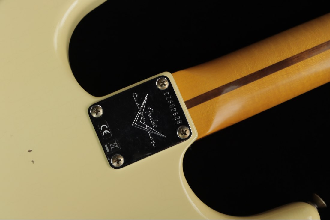 Fender Custom 1960 Stratocaster HSS Journeyman Relic - AVWT