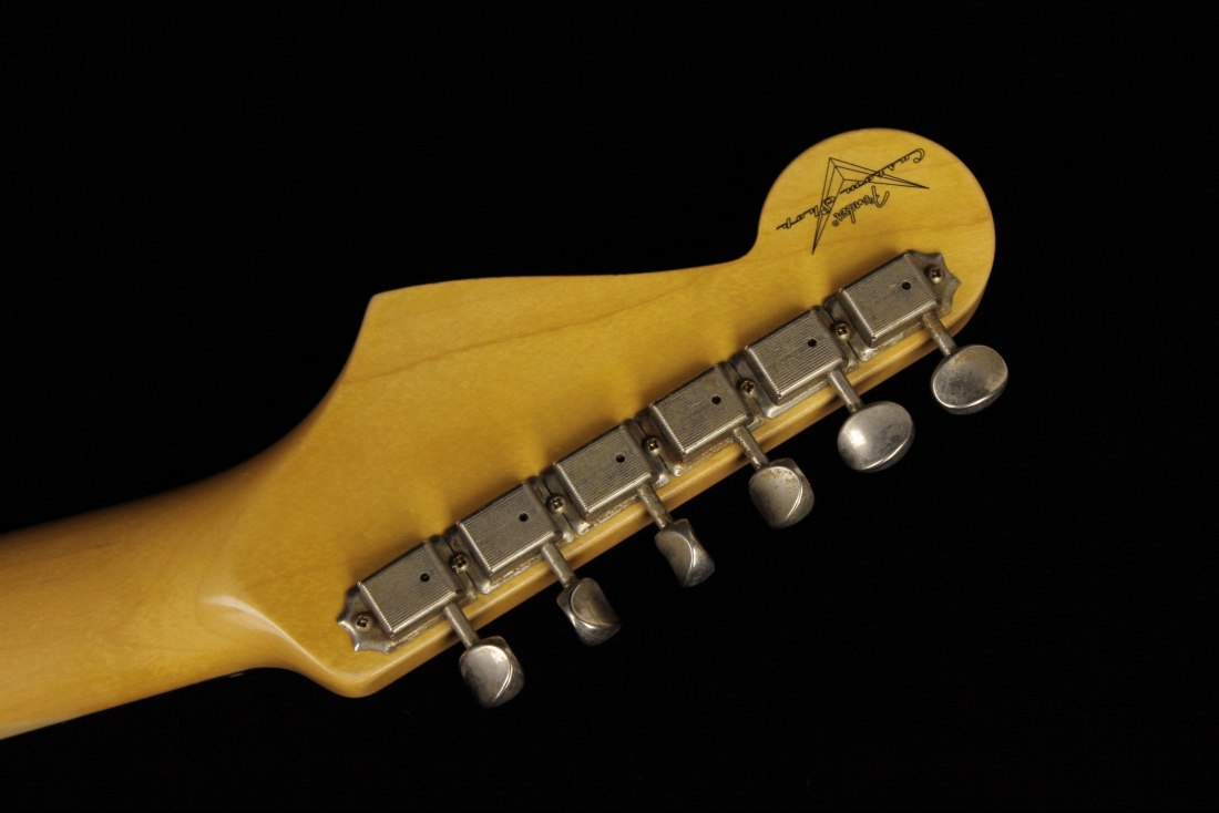 Fender Custom 1960 Stratocaster HSS Journeyman Relic 