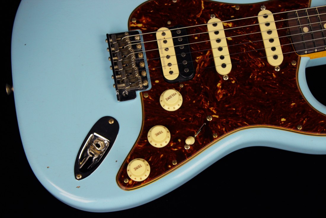 Fender Custom 1961 Stratocaster HSS Journeyman Relic - DNB