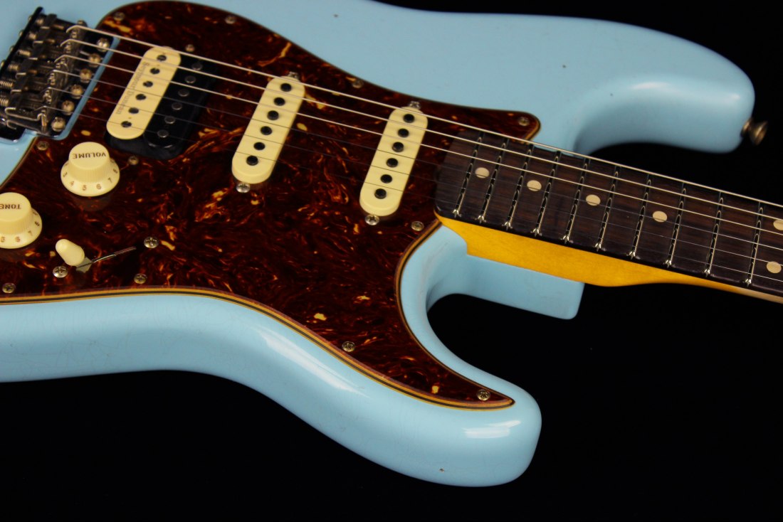 Fender Custom 1961 Stratocaster HSS Journeyman Relic - DNB