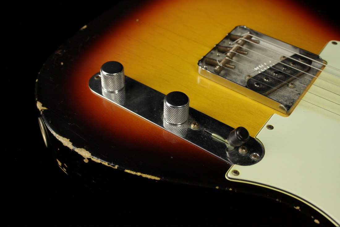 Fender Custom 1963 Modern Spec Relic Telecaster - 3CS