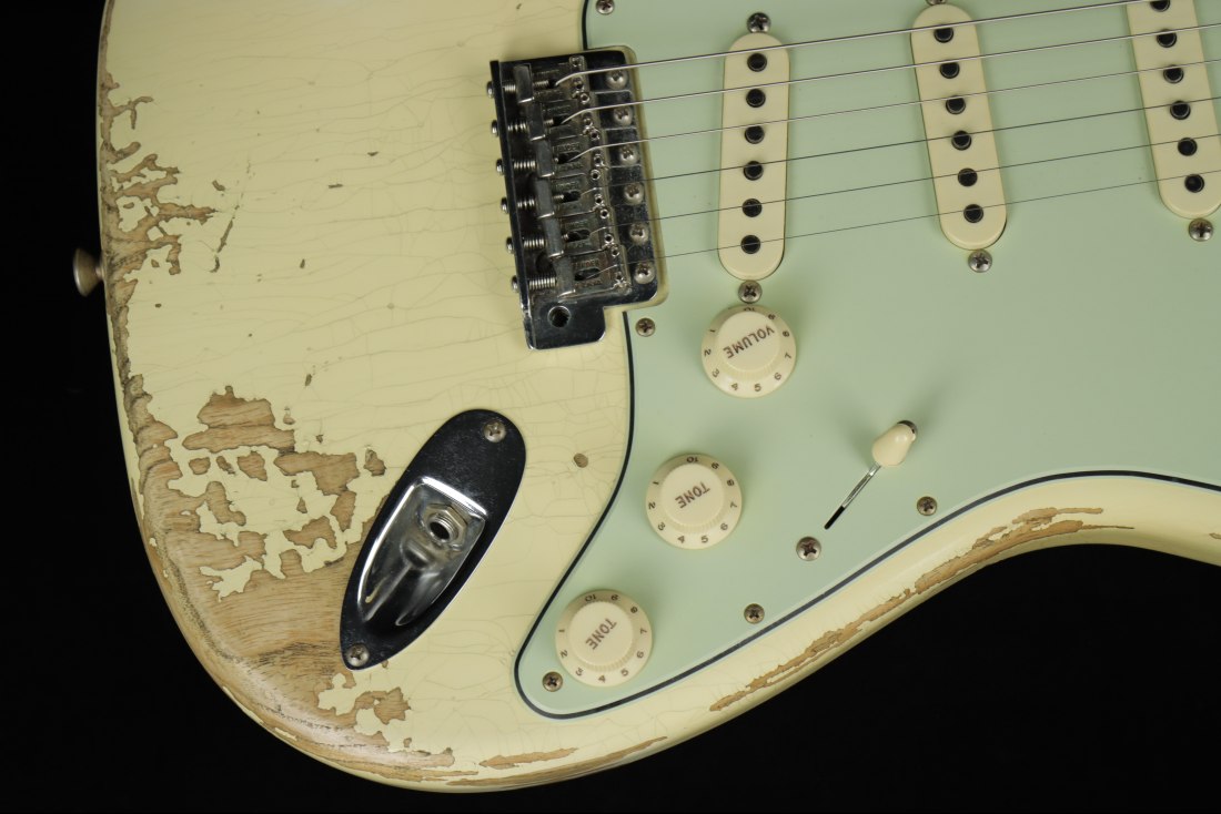 Fender Custom 1963 Stratocaster Super Heavy Relic Limited - AVW
