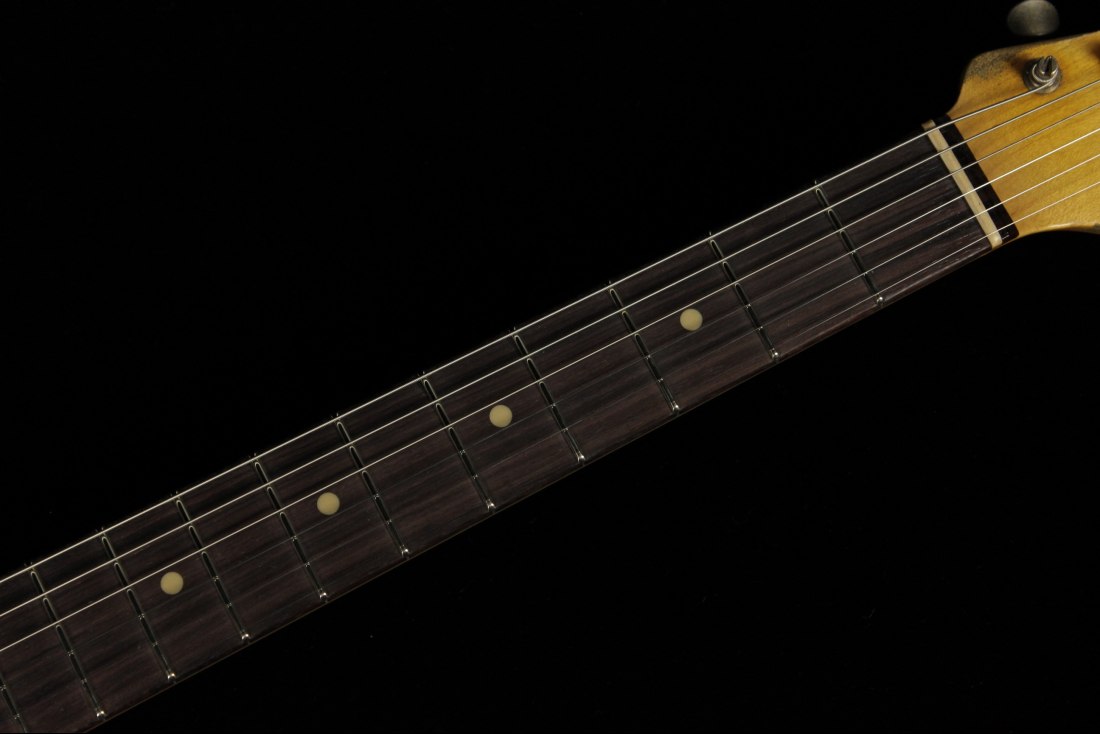 Fender Custom 1963 Stratocaster Super Heavy Relic Limited - AVW