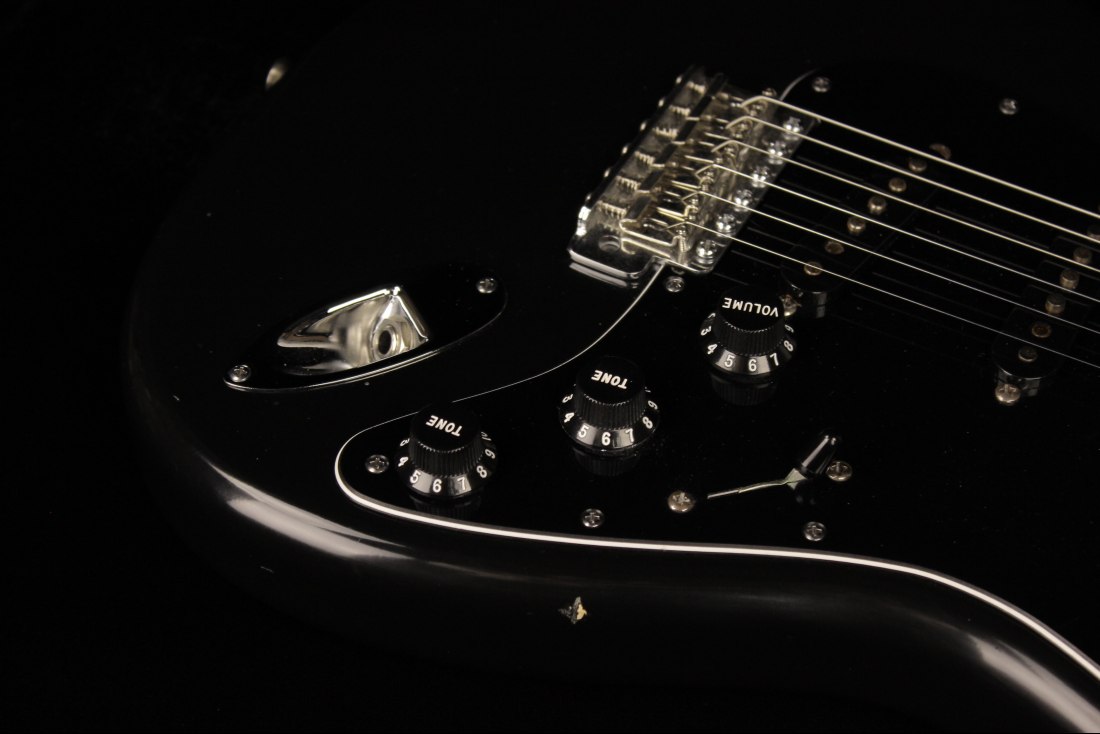 Fender Custom Limited 1964 Stratocaster Relic - BLK