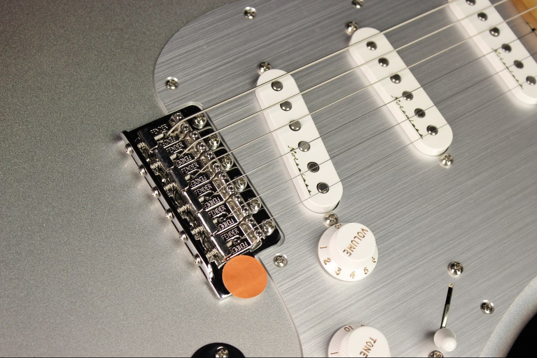 Fender H.E.R. Stratocaster