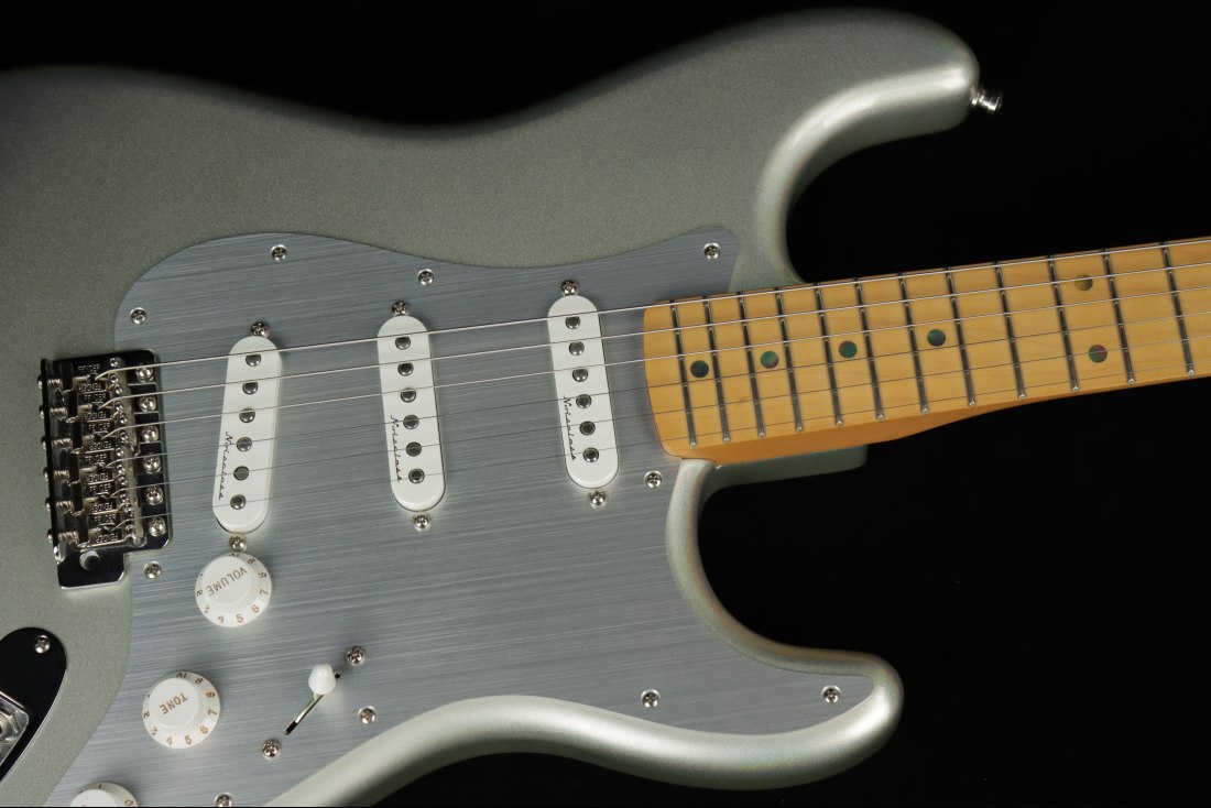 Fender H.E.R. Stratocaster