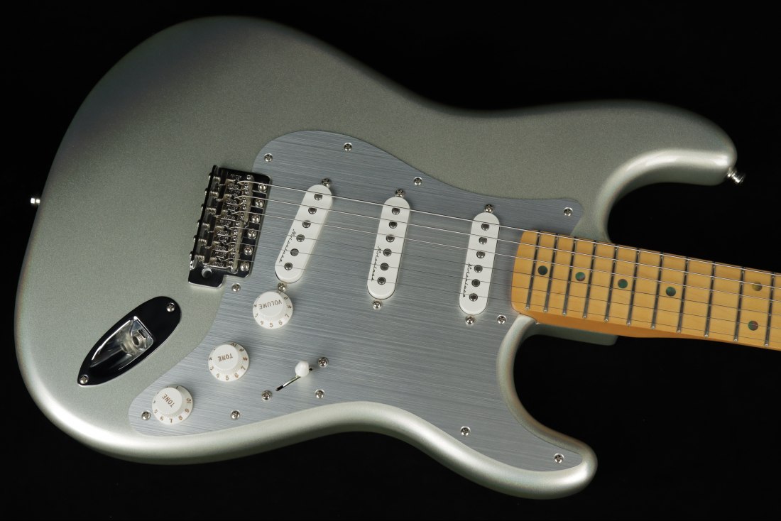 Fender H.E.R. Stratocaster