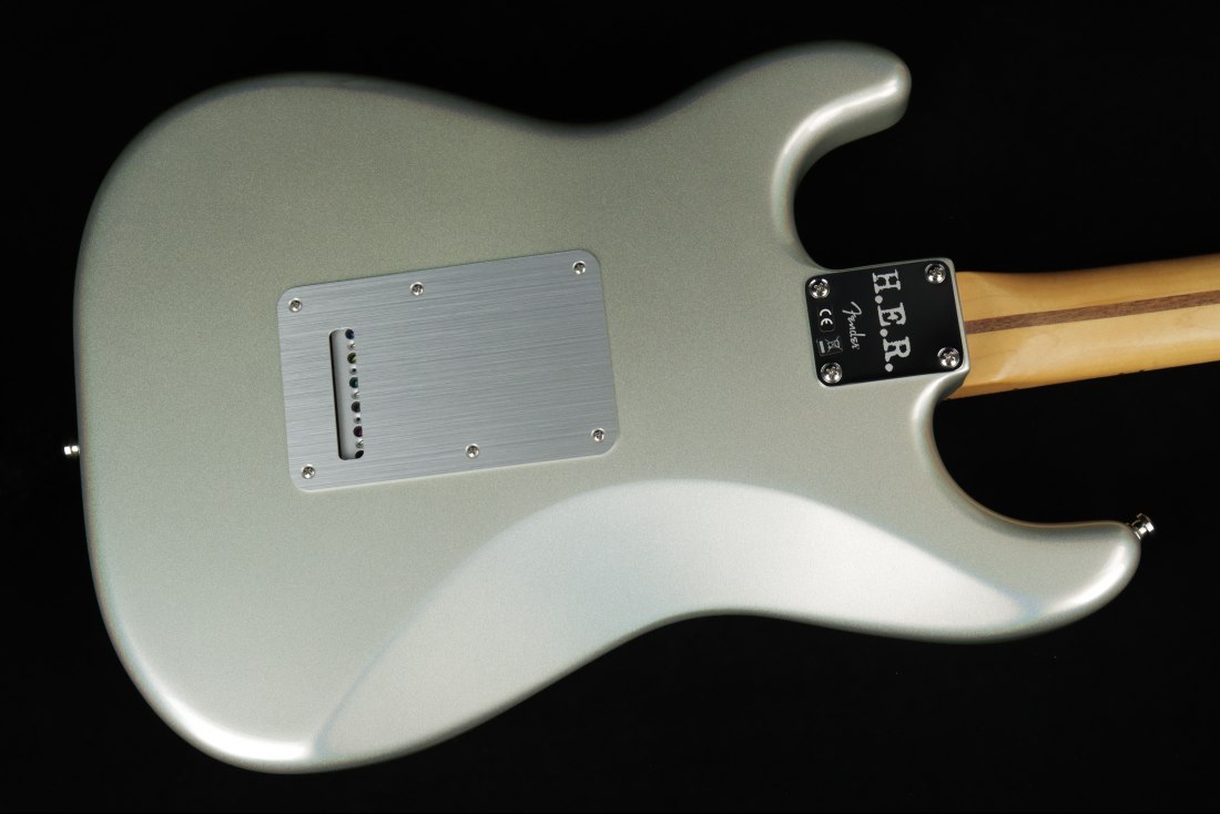 Fender H.E.R. Stratocaster