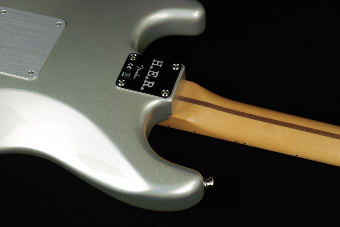 Fender H.E.R. Stratocaster