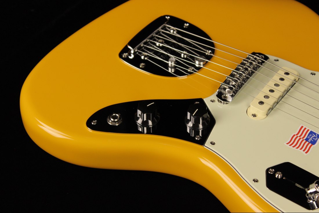 Fender Johnny Marr Jaguar Limited Edition Fever Dream Yellow Sn