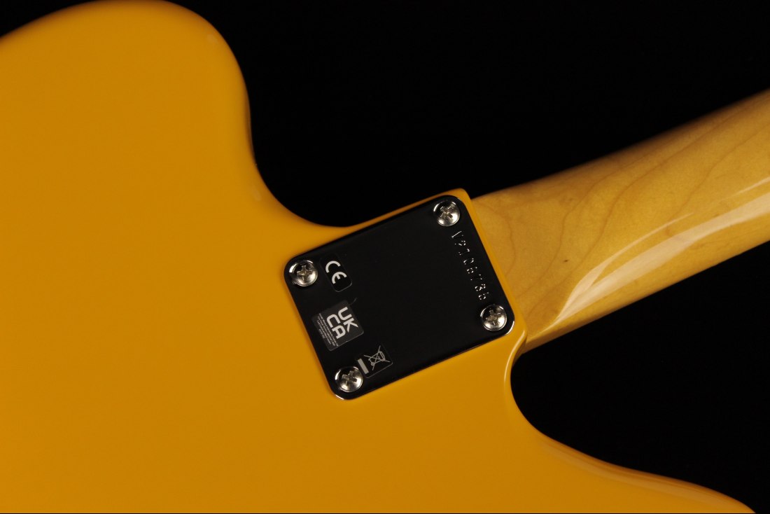 Fender Johnny Marr Jaguar Limited Edition Fever Dream Yellow Sn