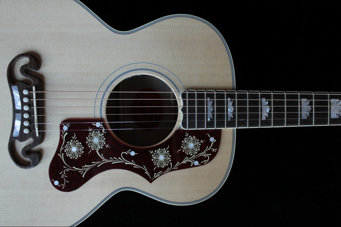 Gibson SJ-200 Parlor Custom Limited Edition