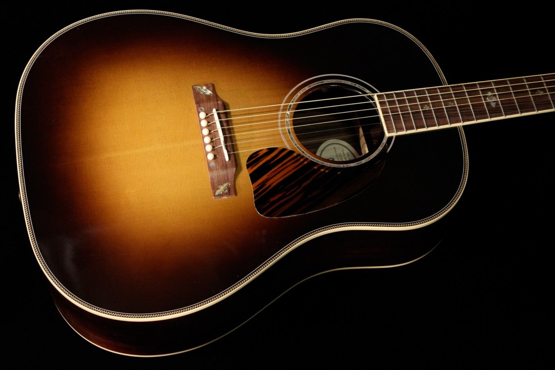 Gibson J-45 Custom